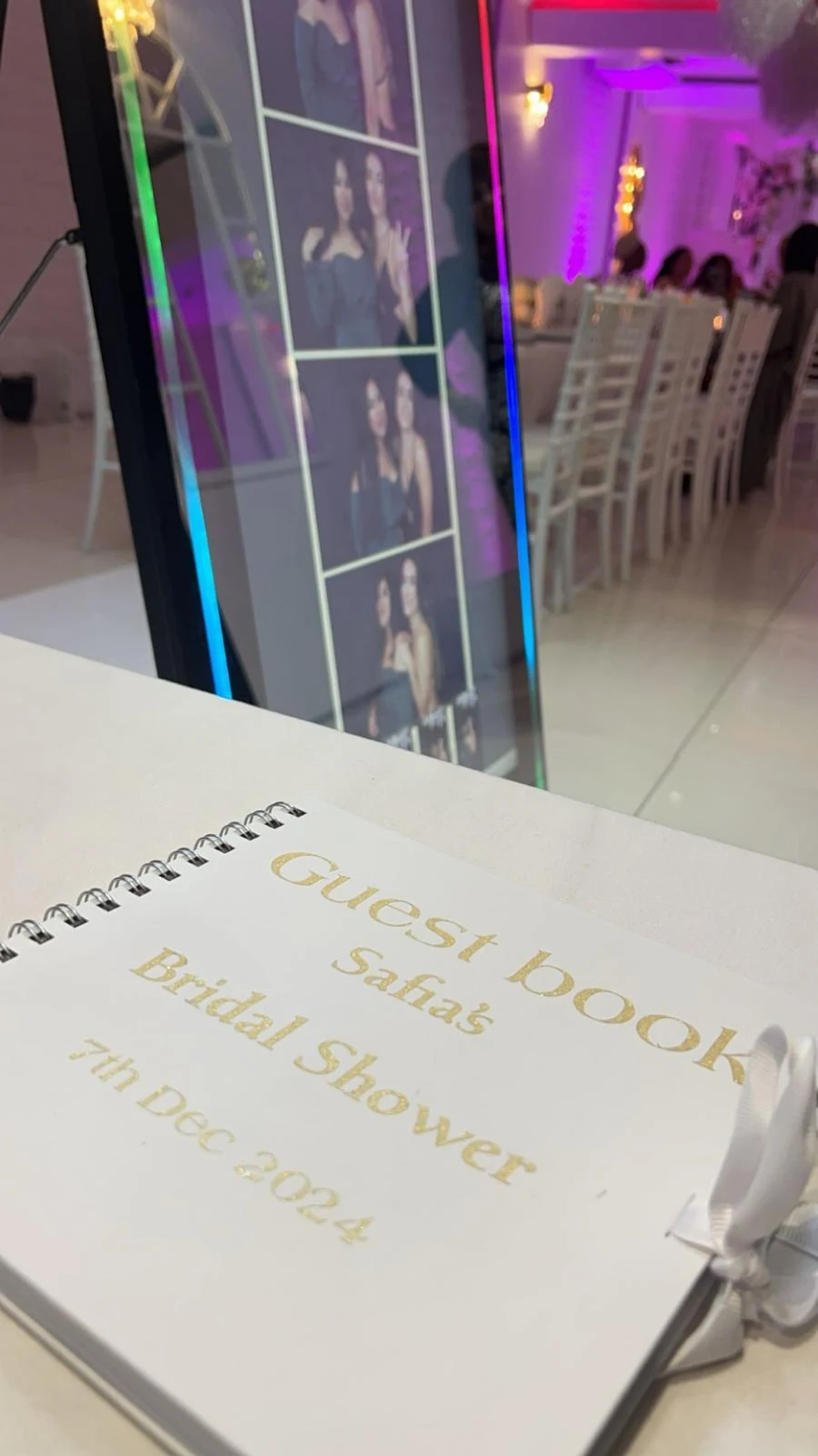 Mirror MoonBooth and personalised guest book at a real event